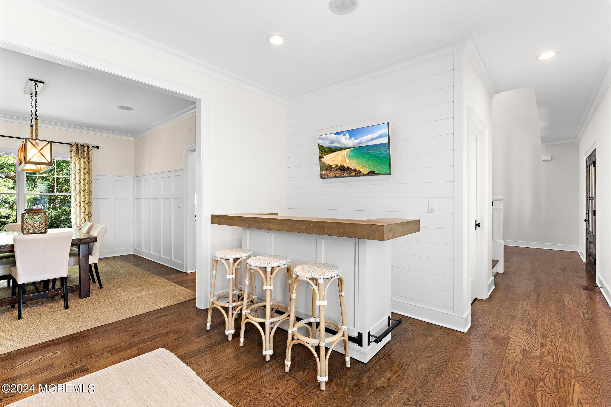 34 Hendrickson Place