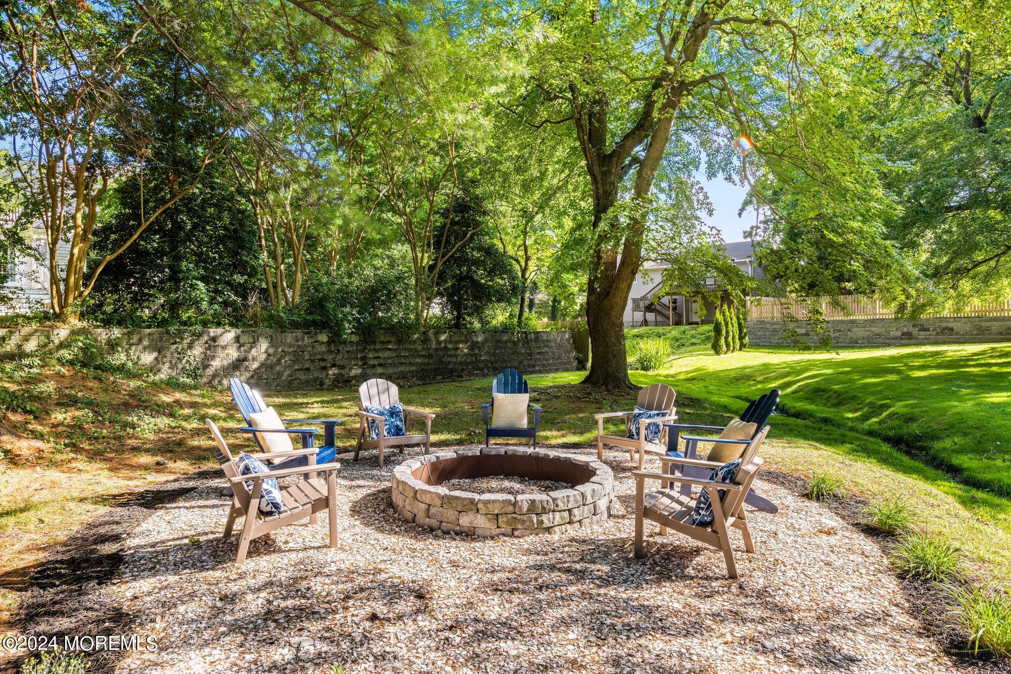 34 Hendrickson Place