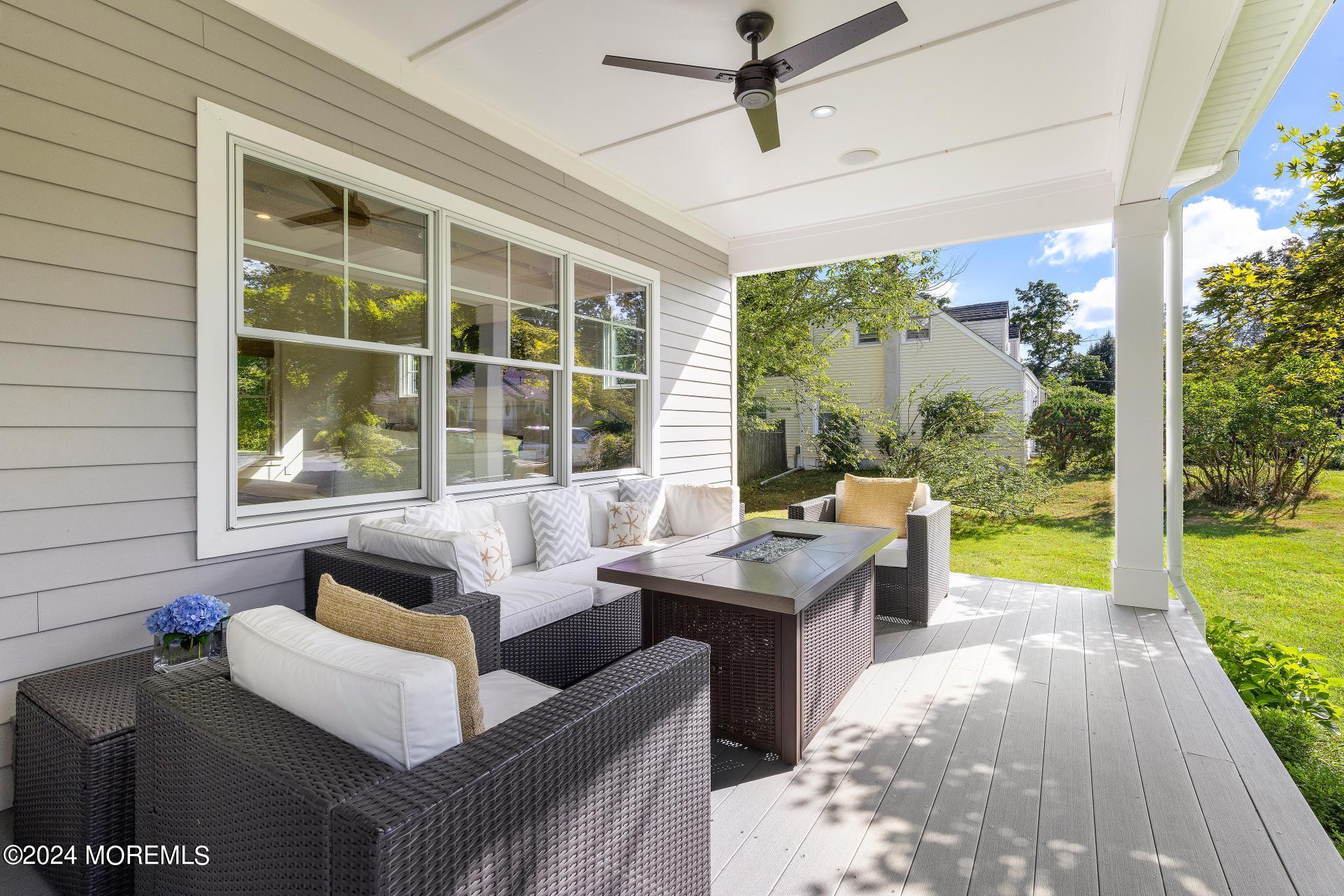 34 Hendrickson Place