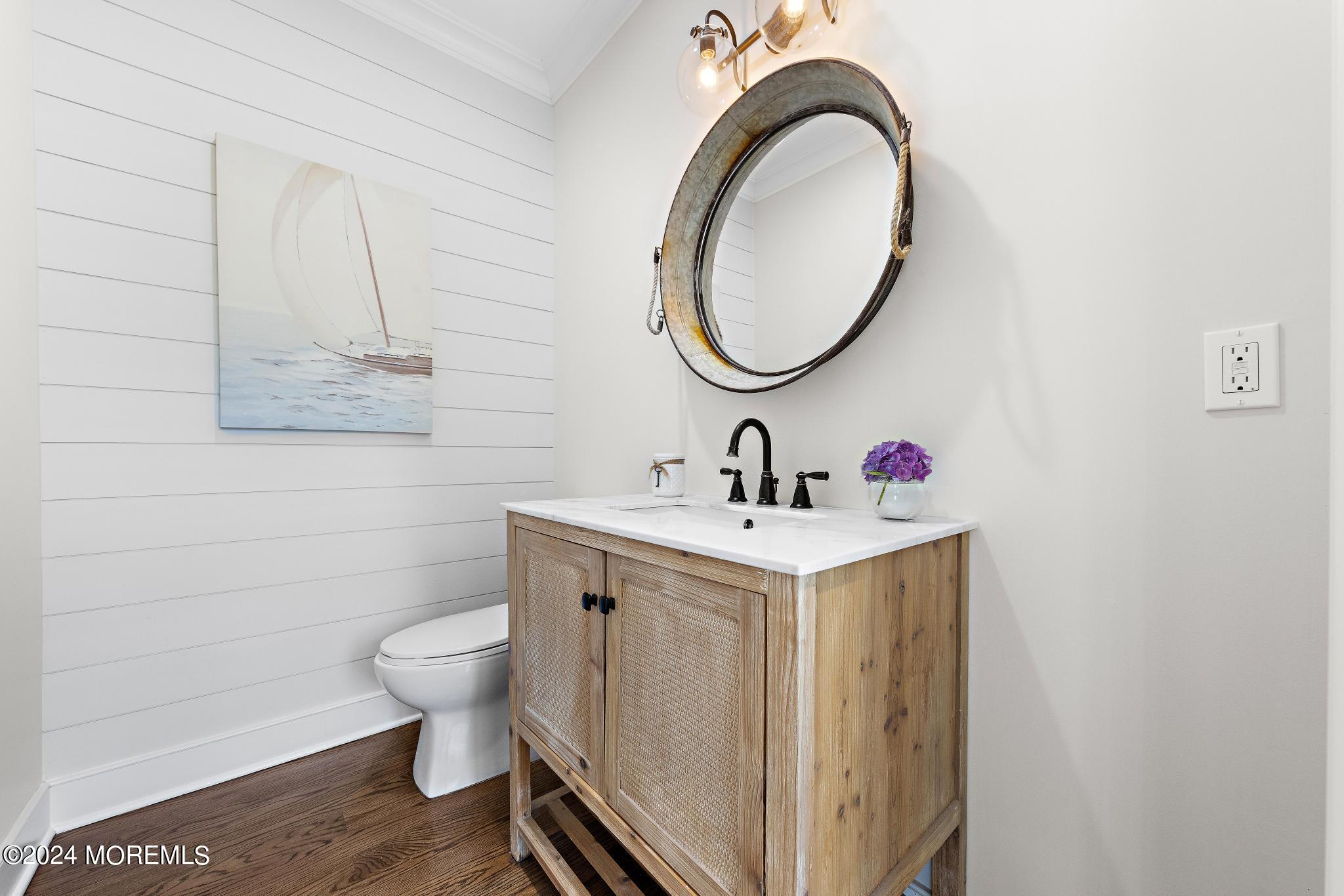 34 Hendrickson Place