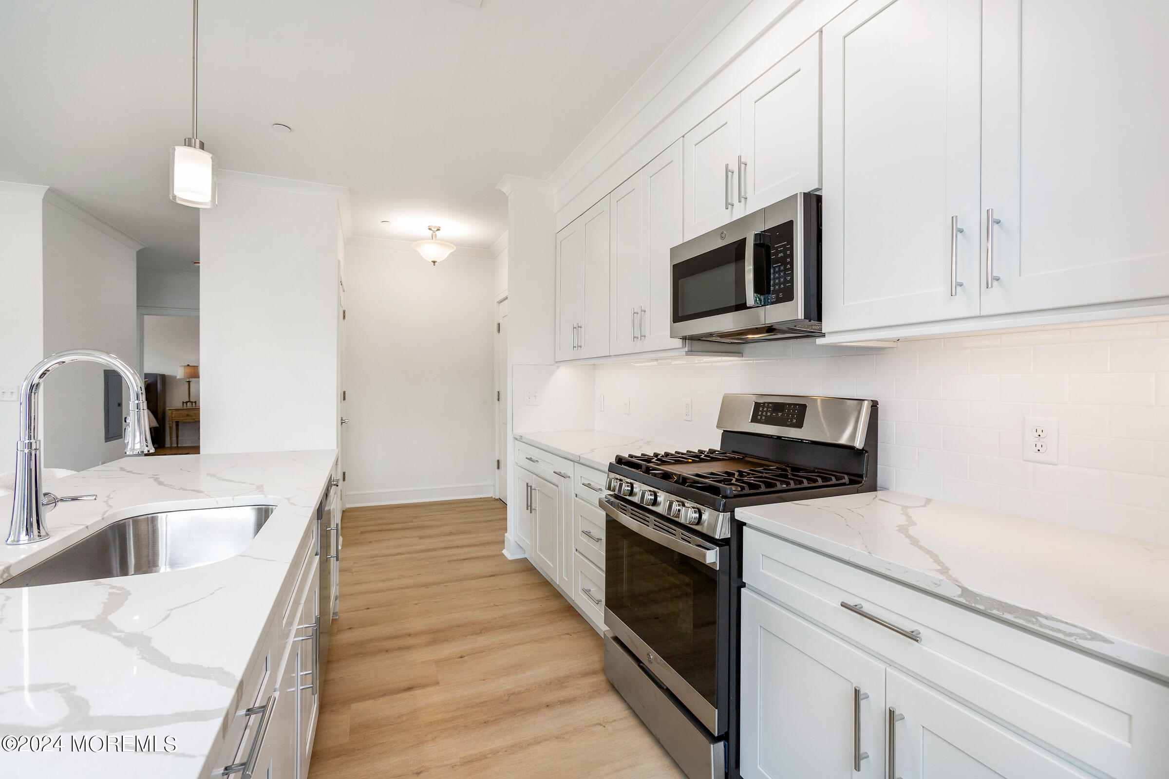 298 Westwood Avenue, 201