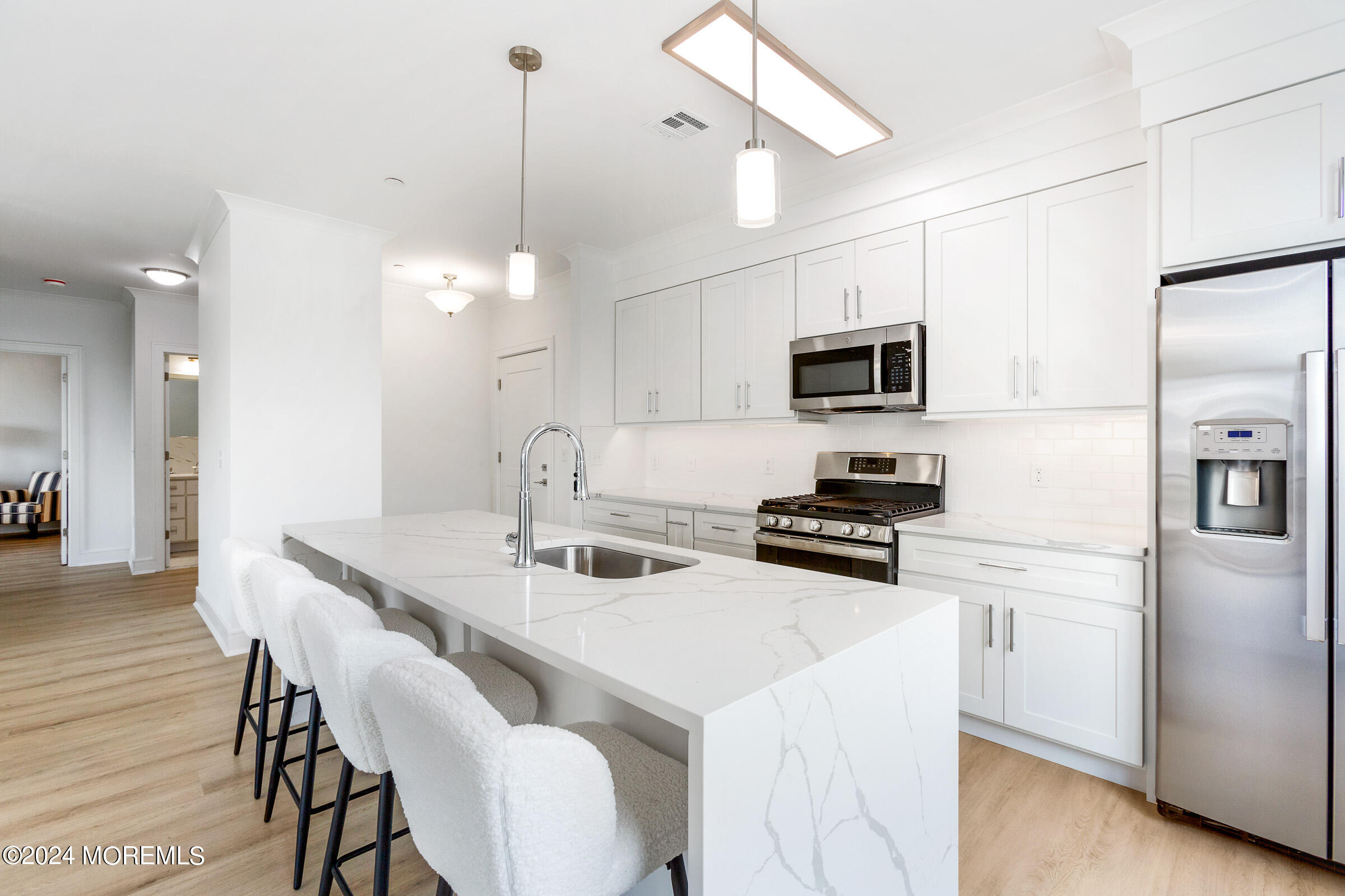 298 Westwood Avenue, 201