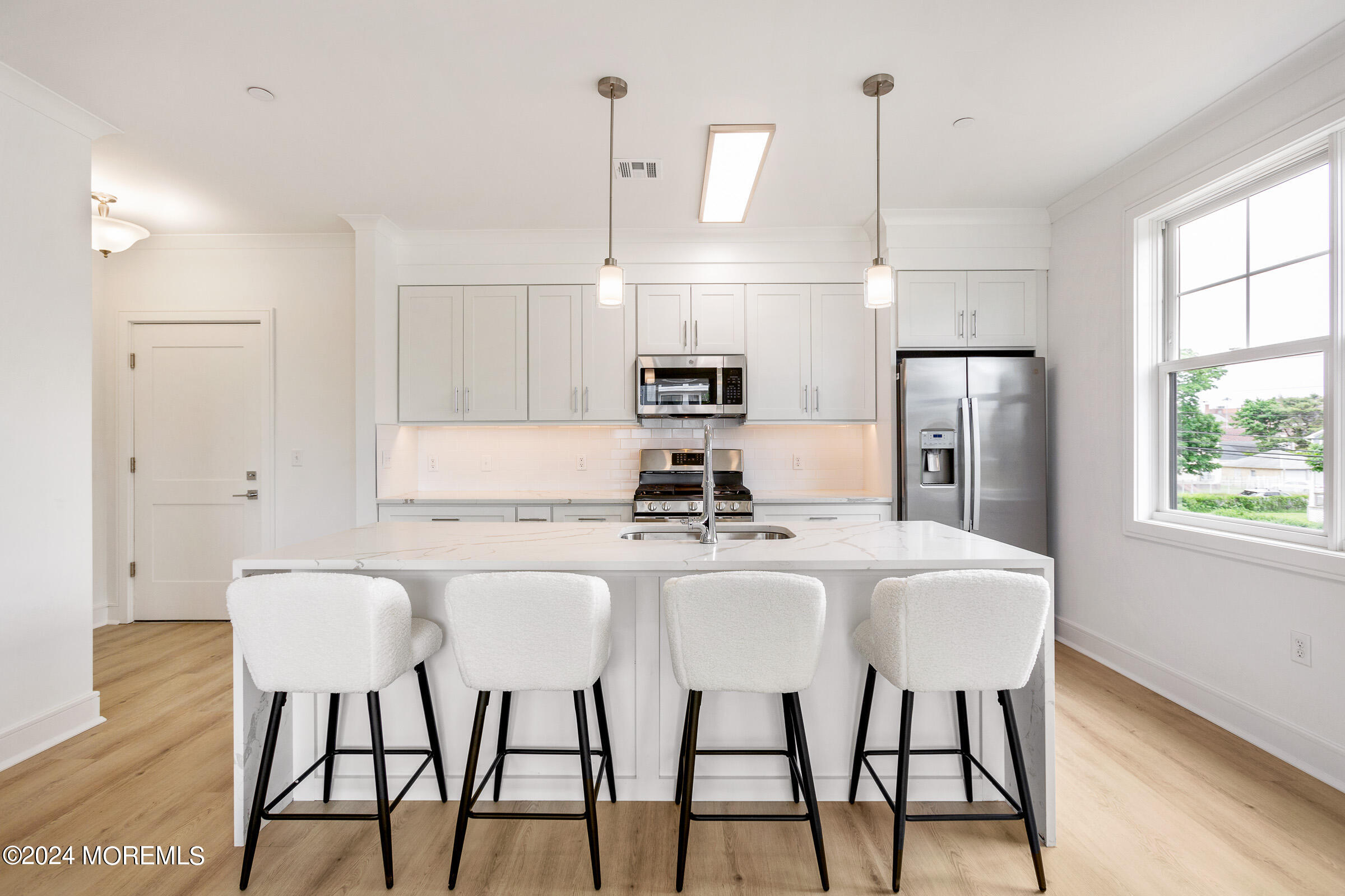 298 Westwood Avenue, 201