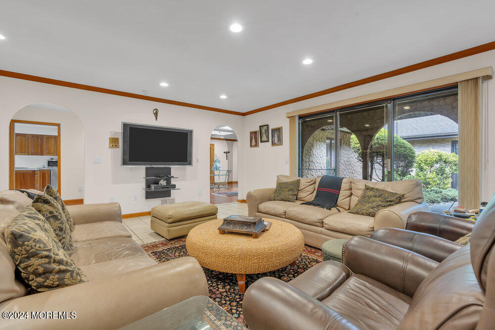 39 Seven Oaks Circle