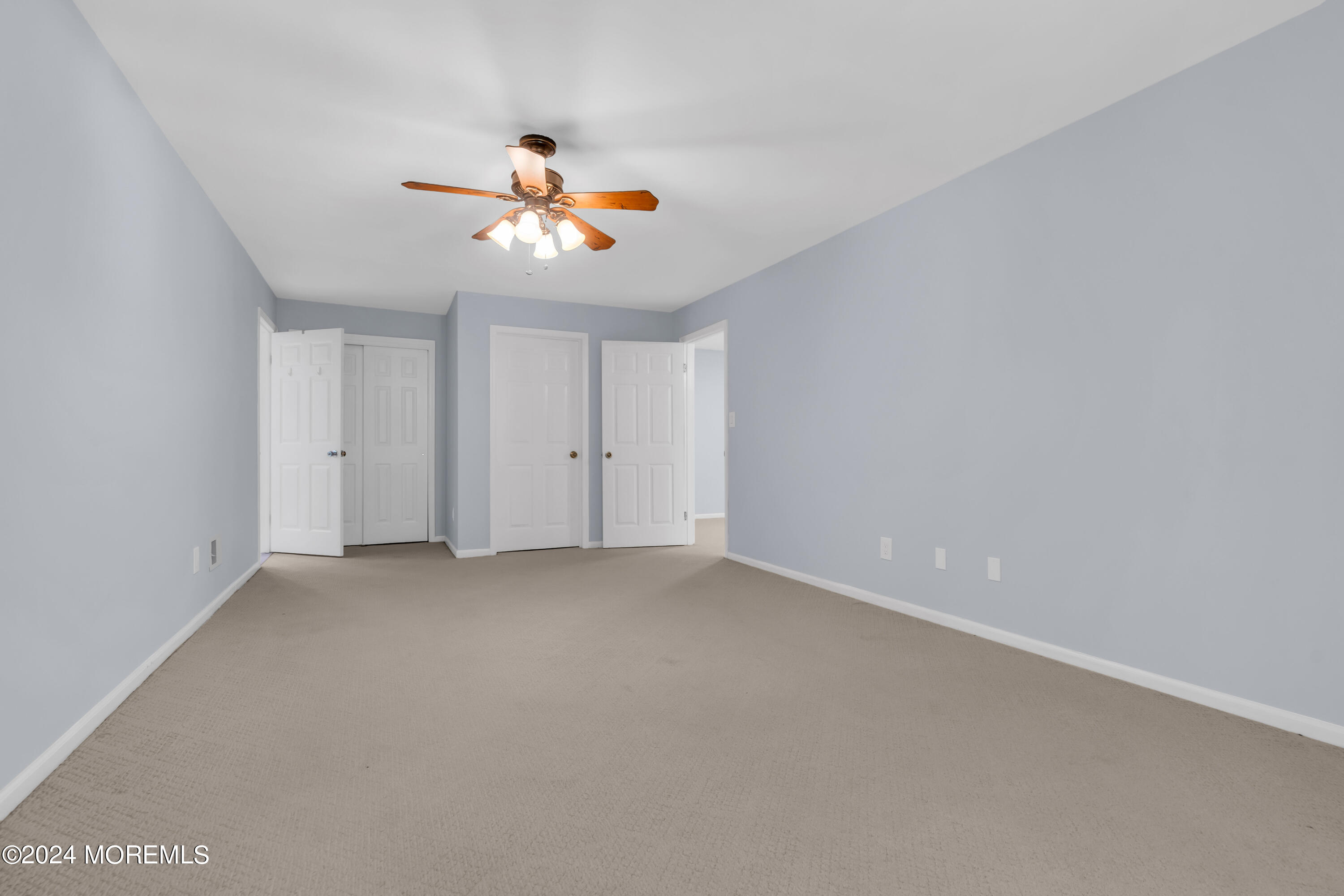 911 Meadow Court, 911