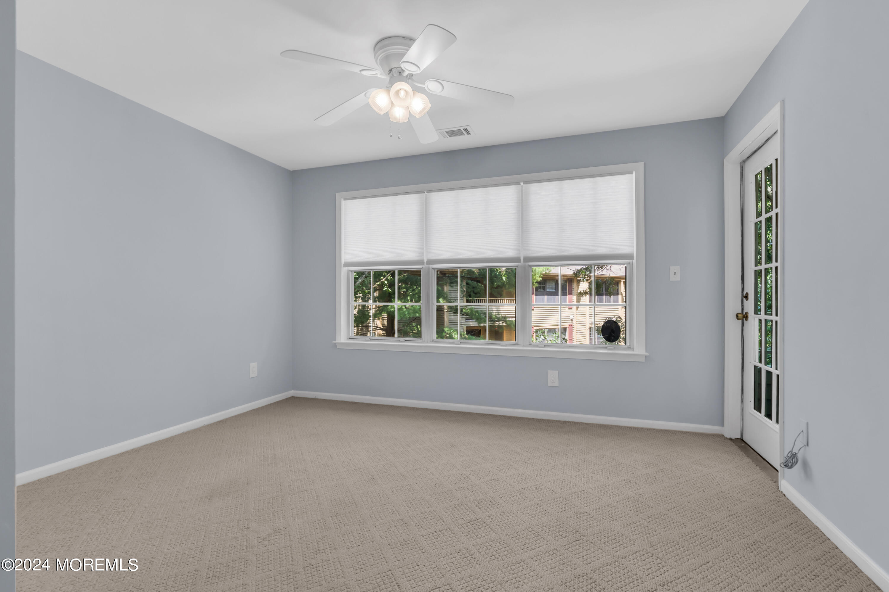 911 Meadow Court, 911