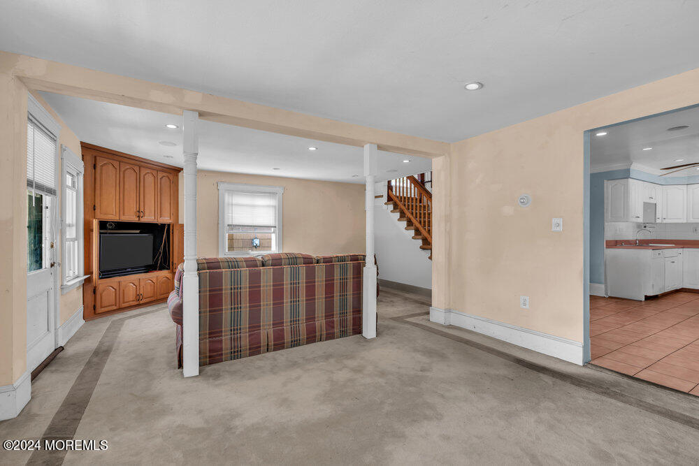 26 Evergreen Avenue