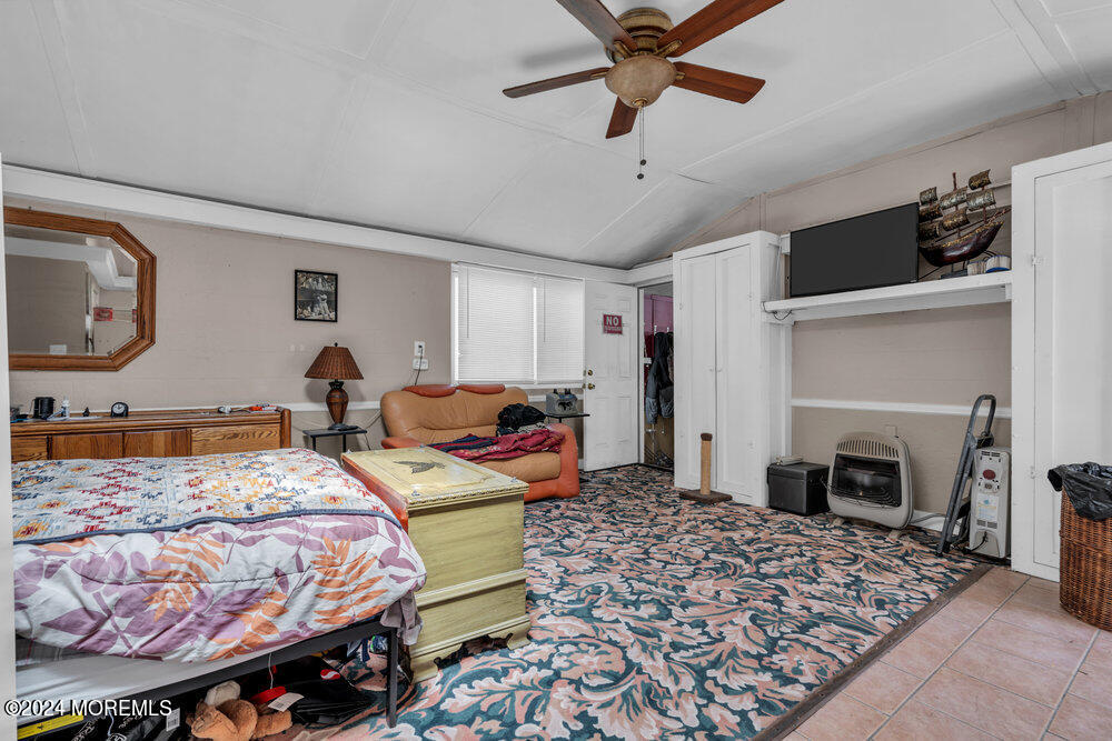 26 Evergreen Avenue