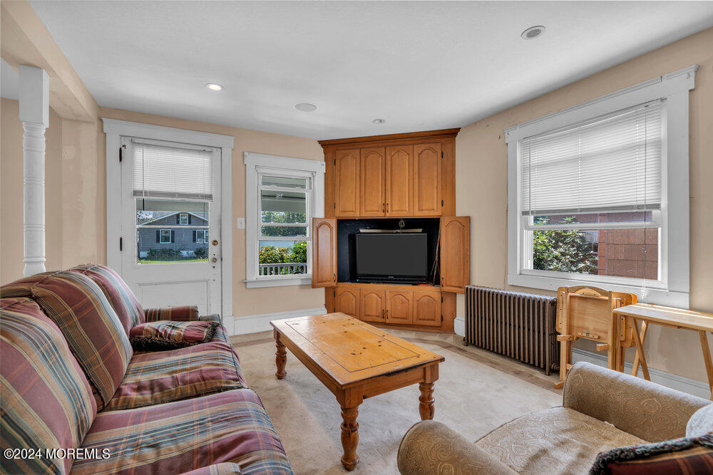 26 Evergreen Avenue