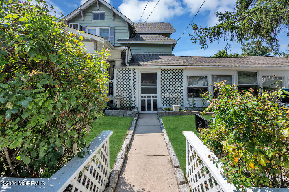 26 Evergreen Avenue
