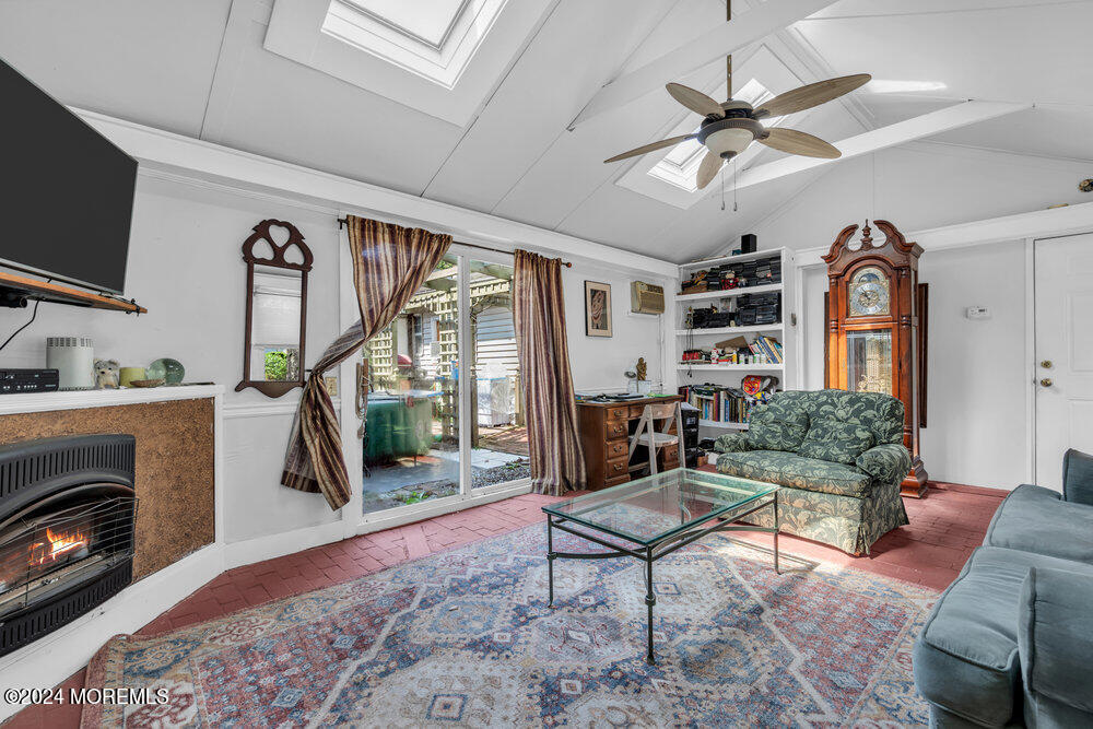 26 Evergreen Avenue
