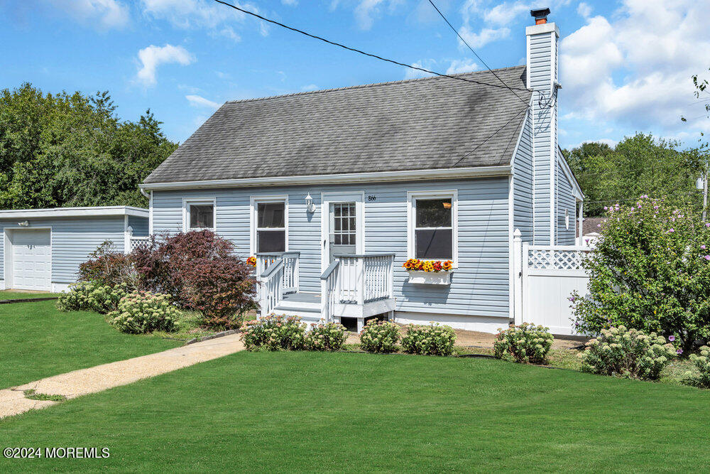 866 Koches Avenue
