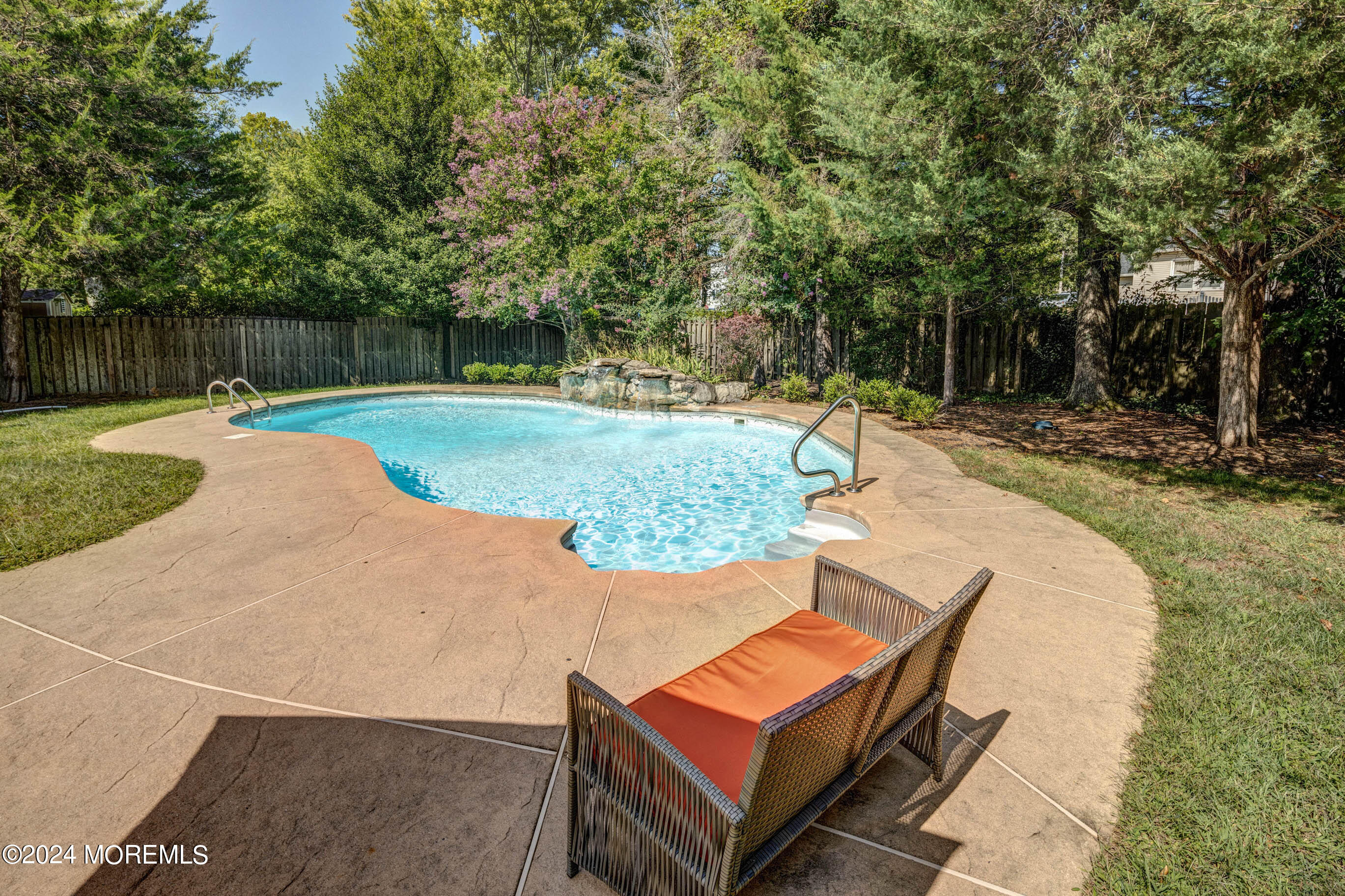 10 Troon Court