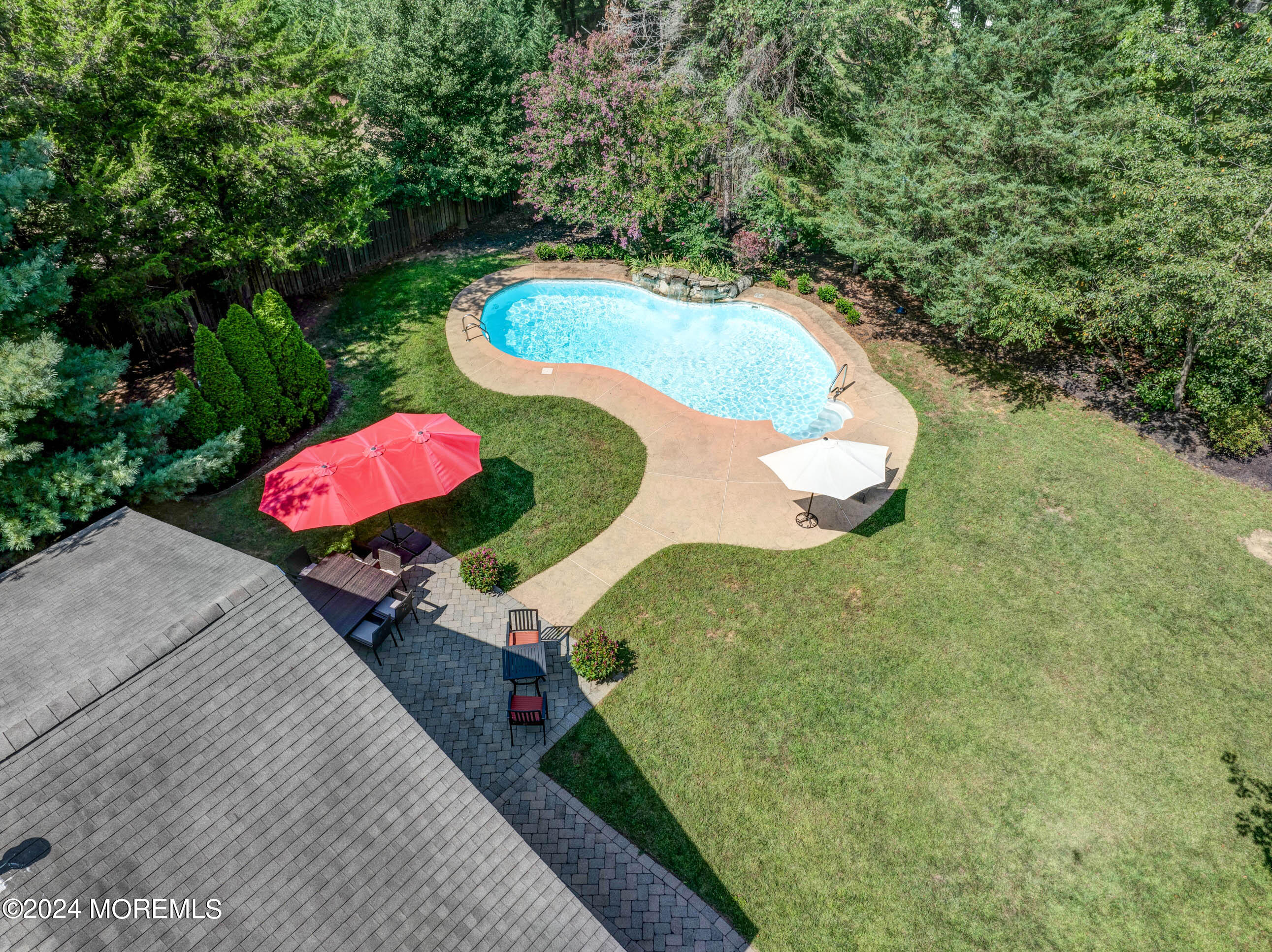10 Troon Court