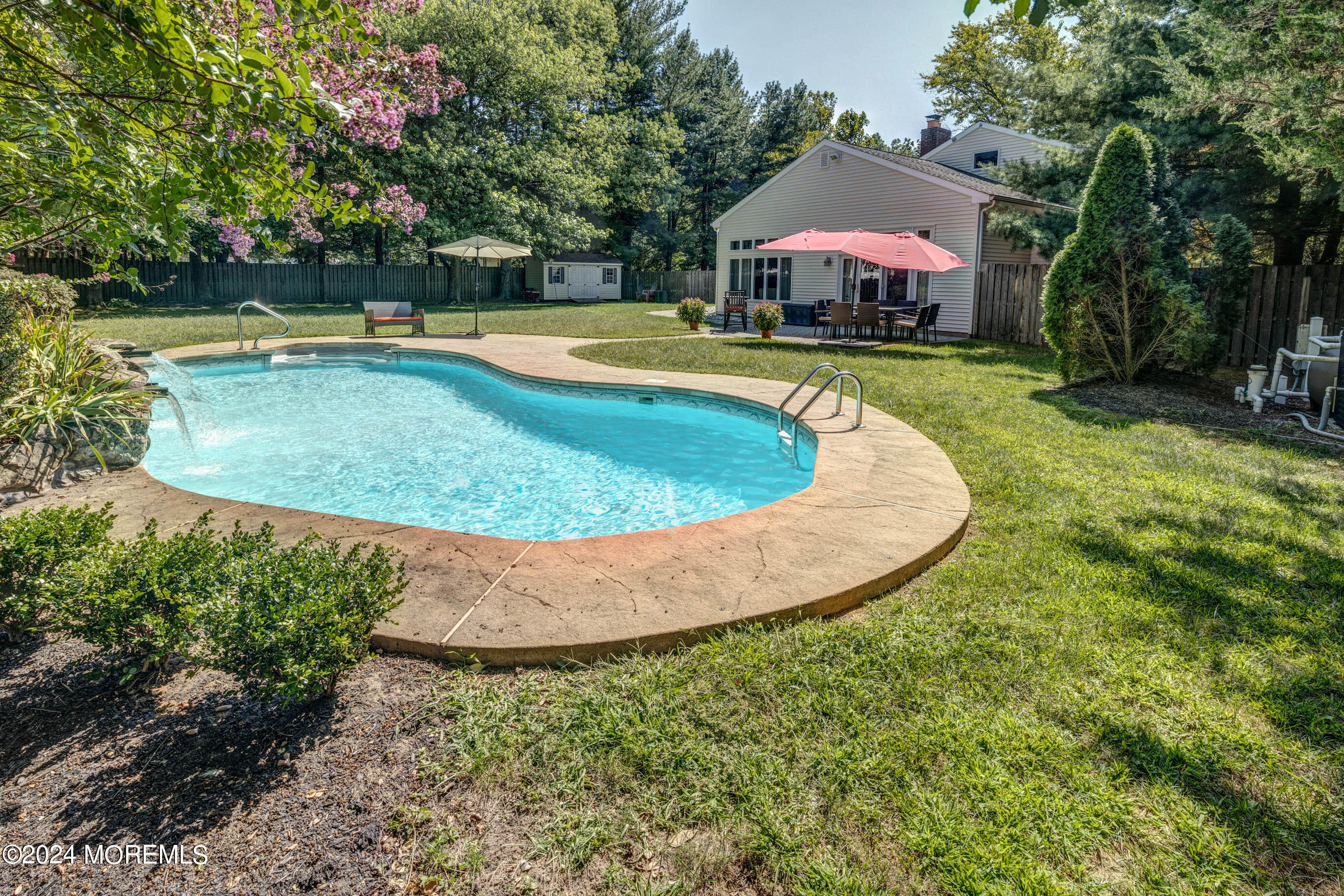 10 Troon Court