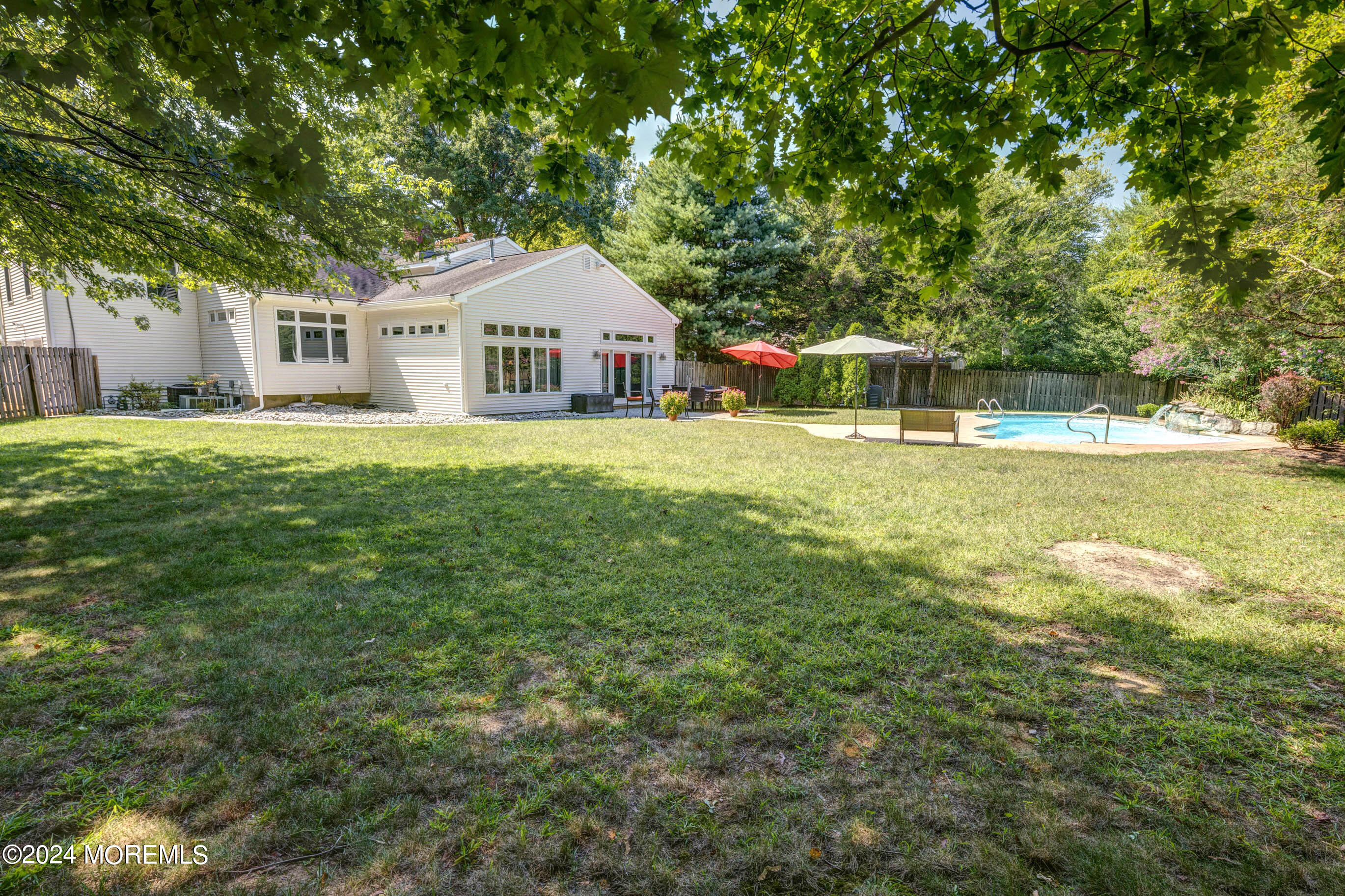 10 Troon Court