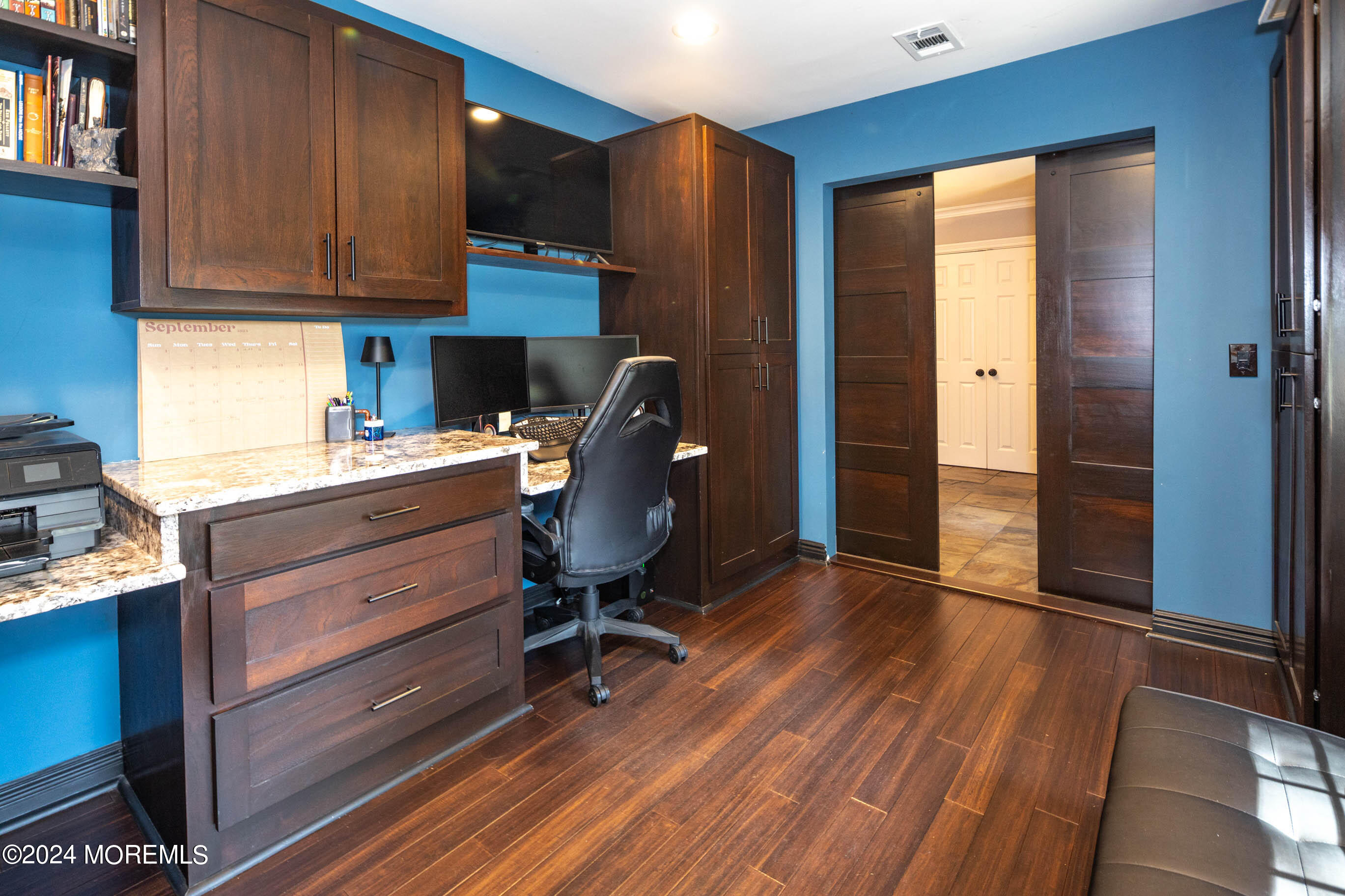 10 Troon Court