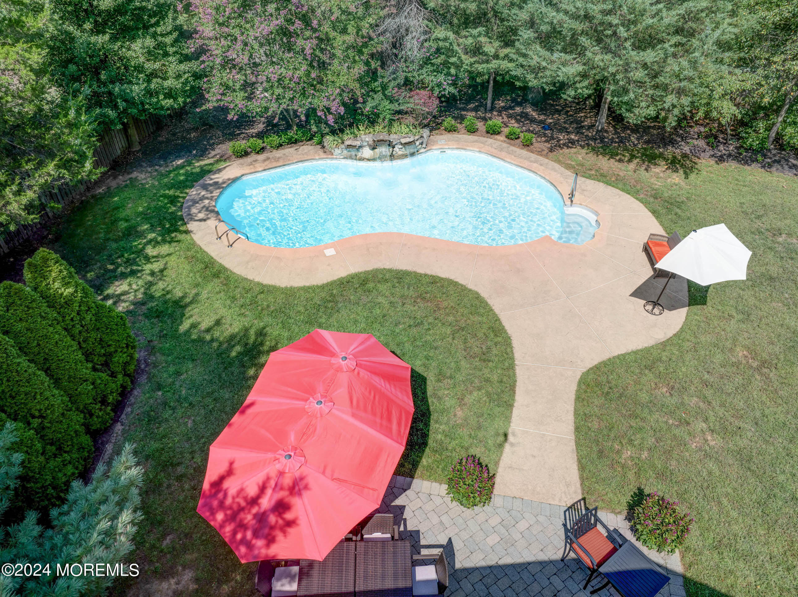 10 Troon Court