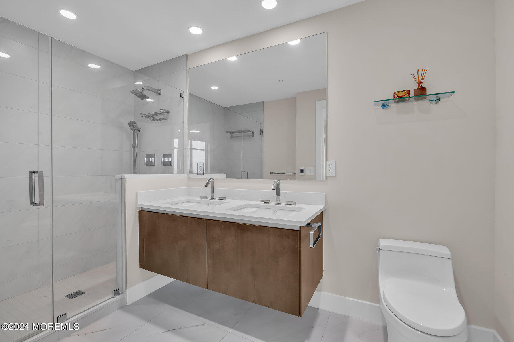 350 Ocean Avenue, 208