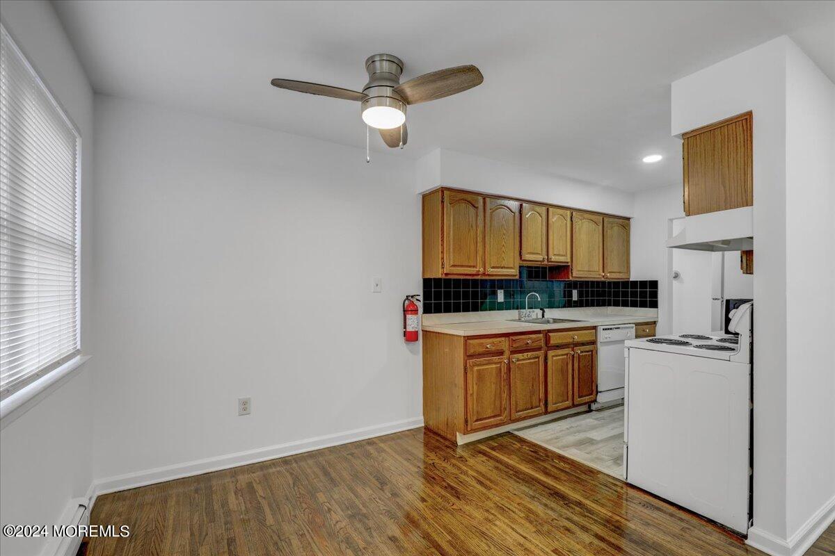 75 Stonehurst Boulevard, A