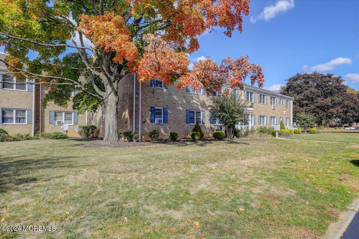 75 Stonehurst Boulevard, A