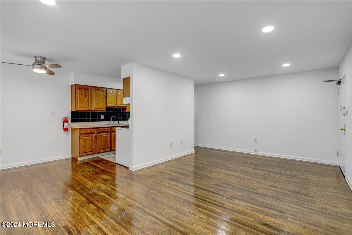 75 Stonehurst Boulevard, A