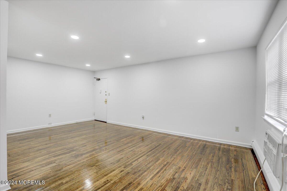 75 Stonehurst Boulevard, A