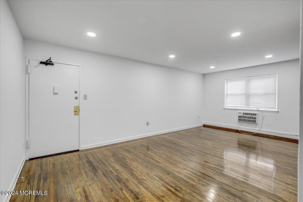 75 Stonehurst Boulevard, A