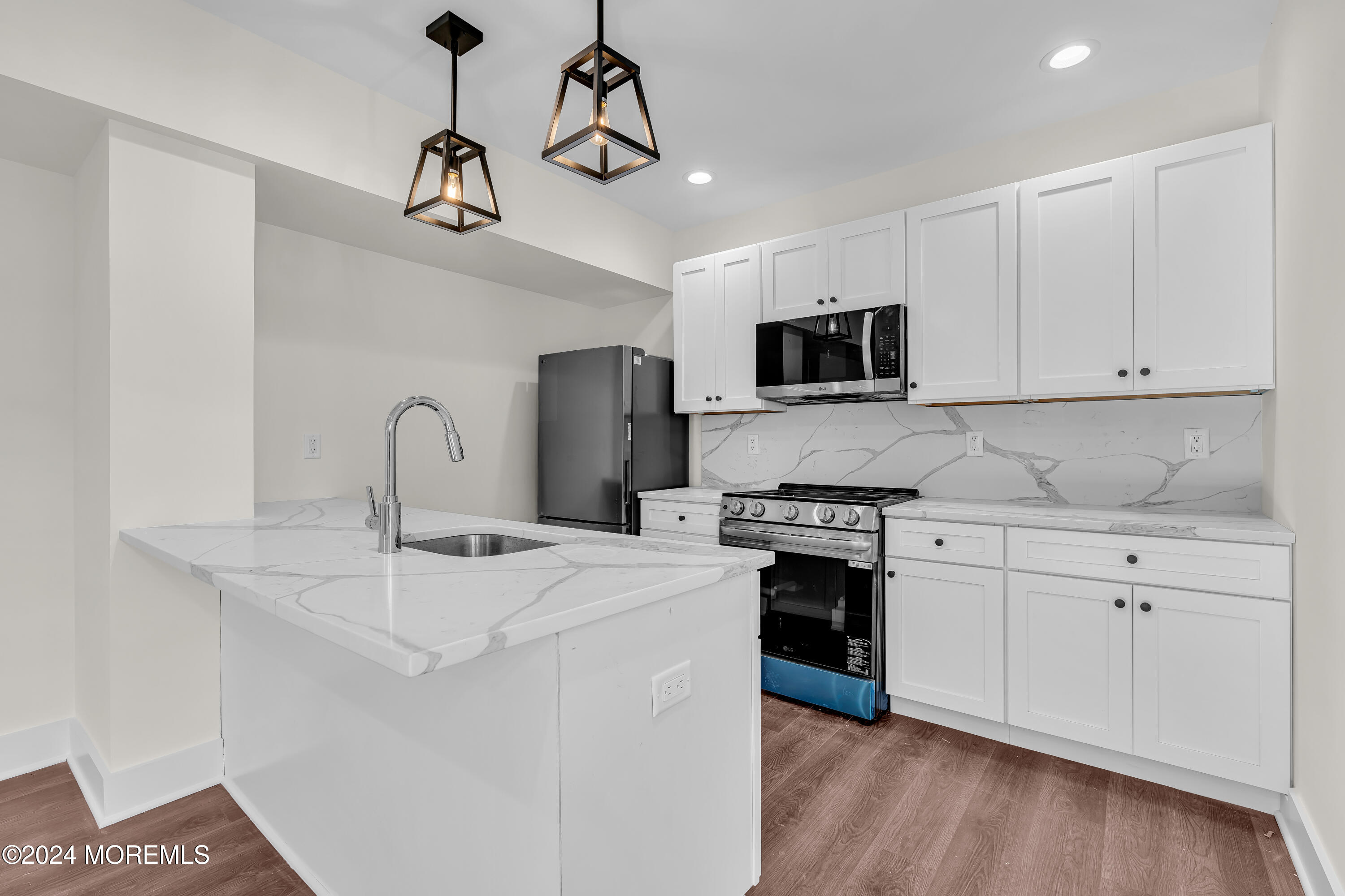 700 1st Avenue H2