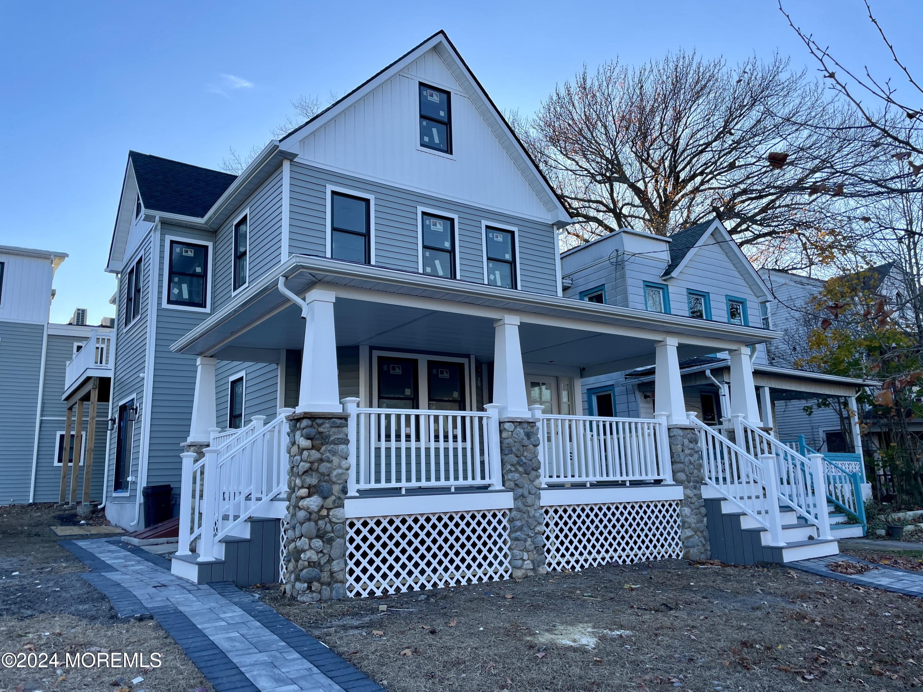 700 1st Avenue H3
