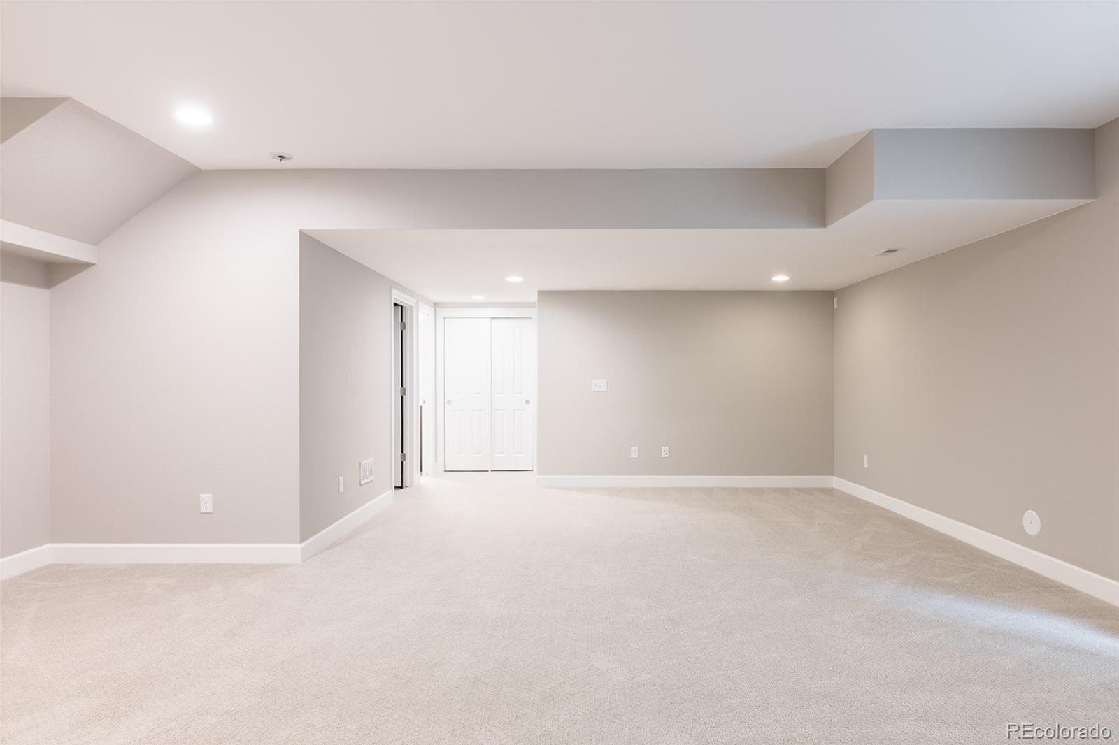 5487 Uinta Way