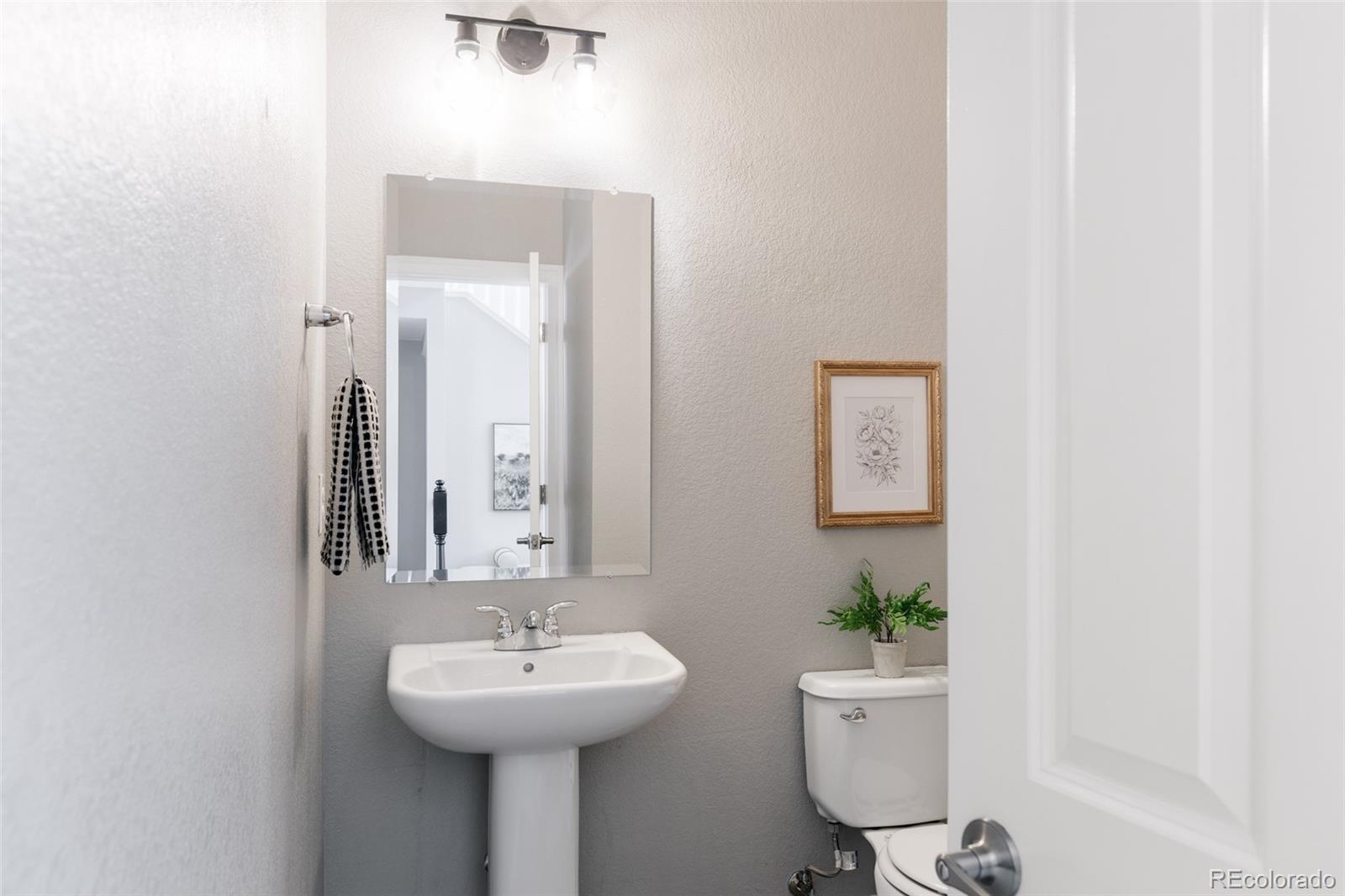 5487 Uinta Way