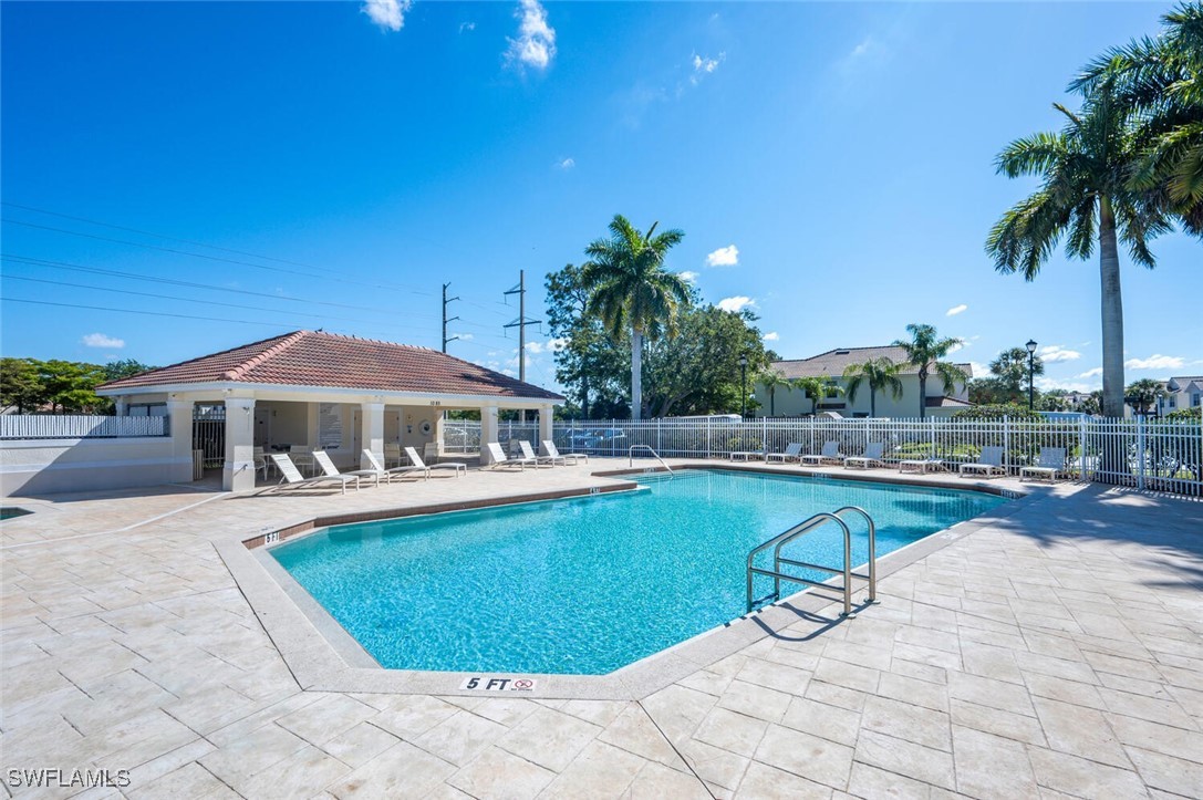 1028 Hampton CIR 63