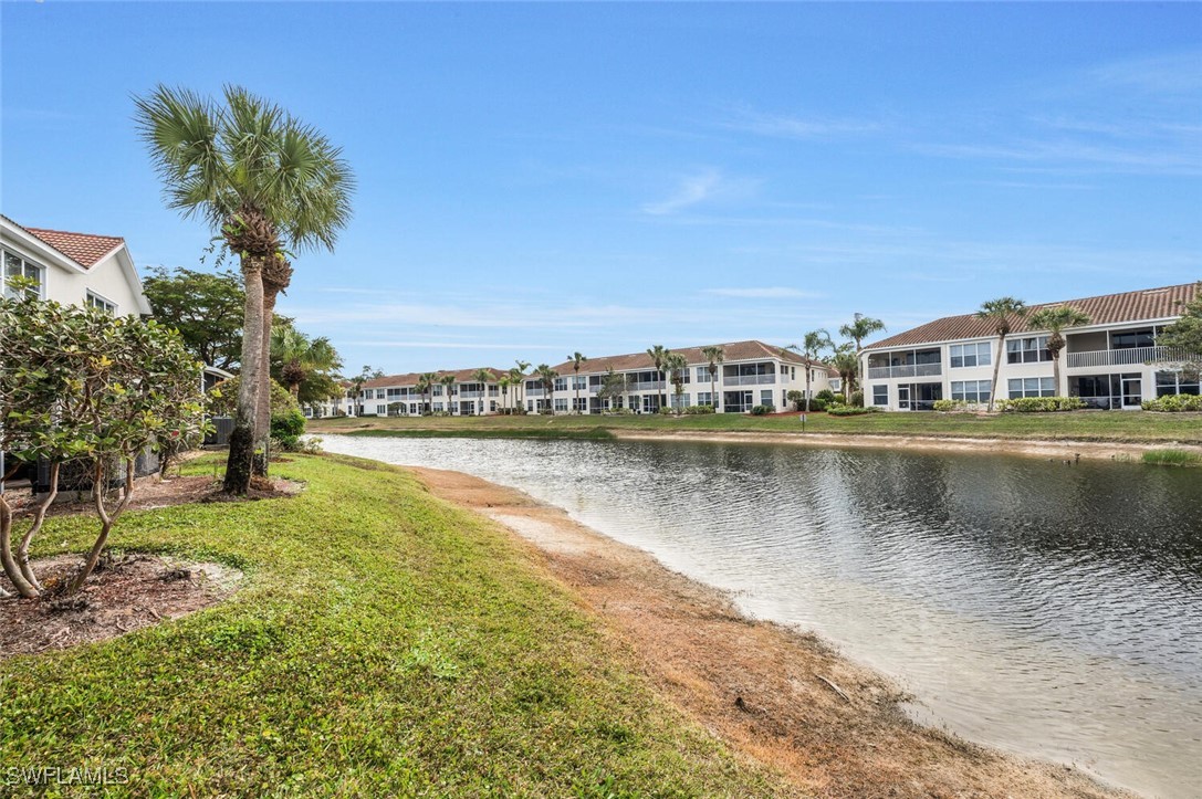 1028 Hampton CIR 63