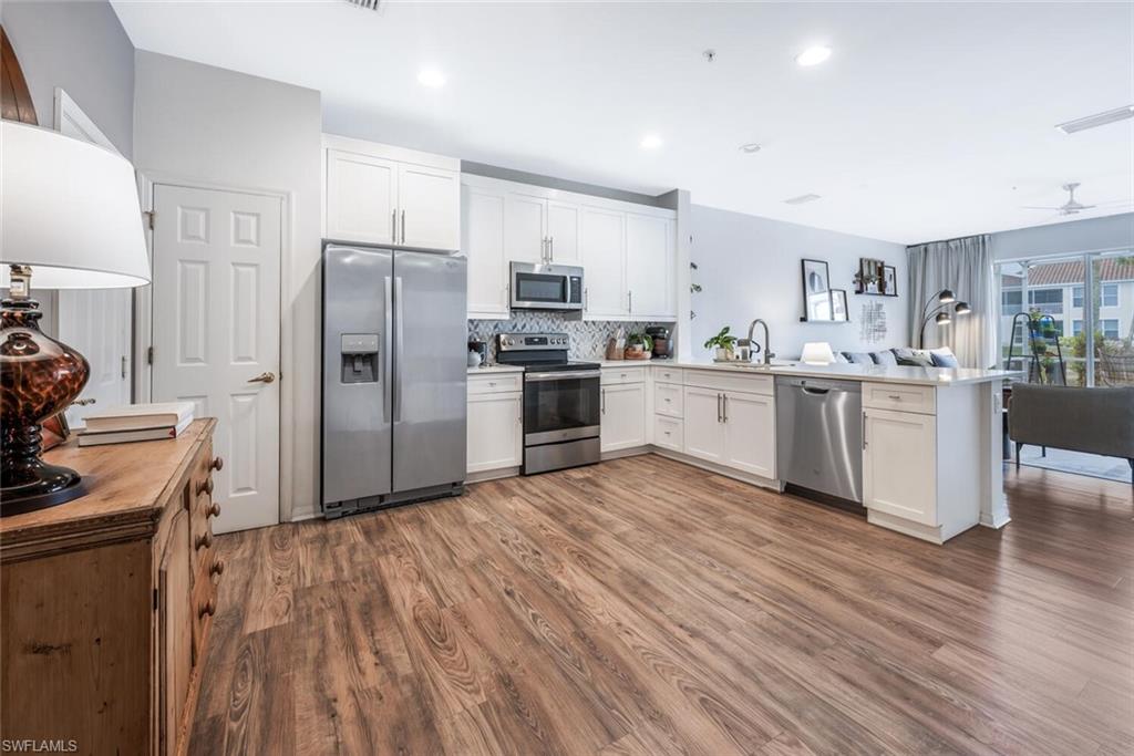 1028 Hampton CIR # 63