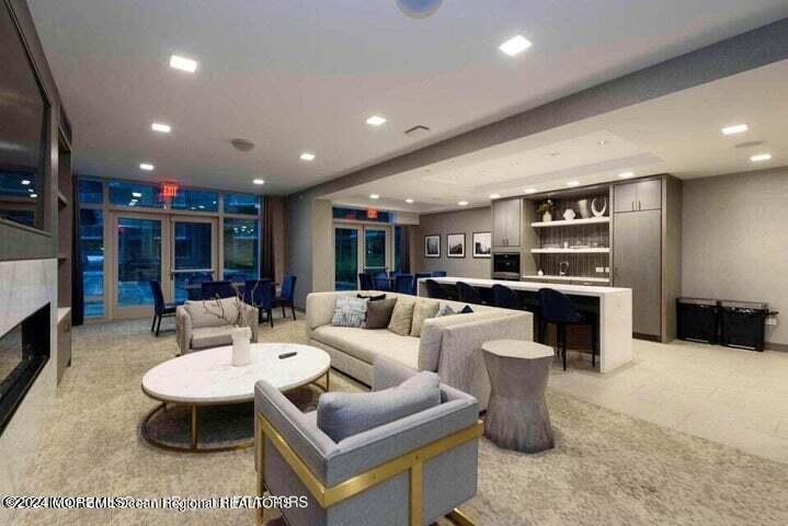 15 Morris Avenue 301