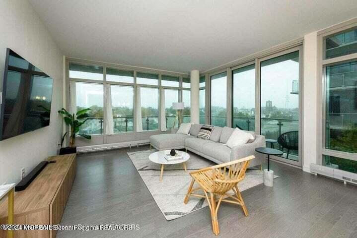 15 Morris Avenue 301