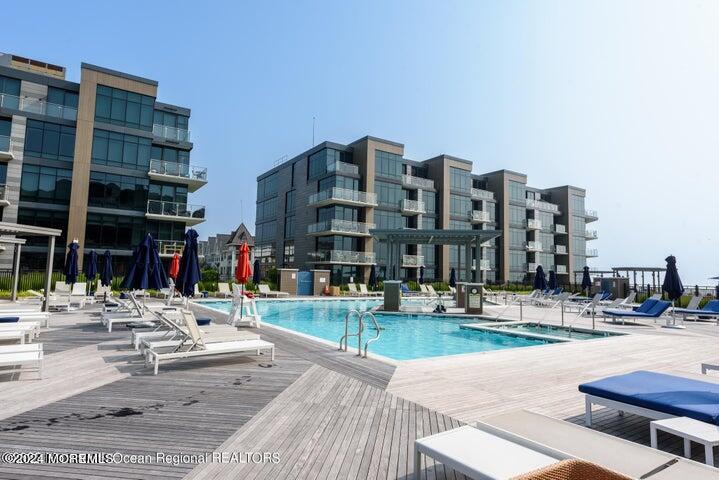 15 Morris Avenue 301