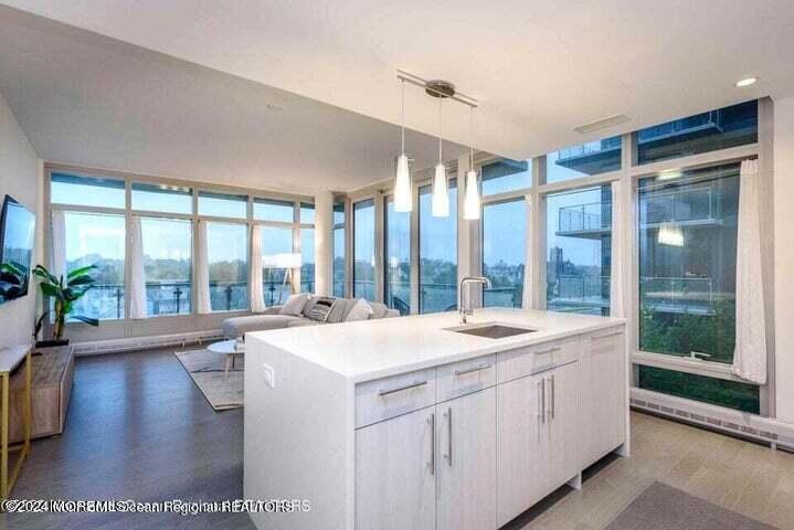15 Morris Avenue 301