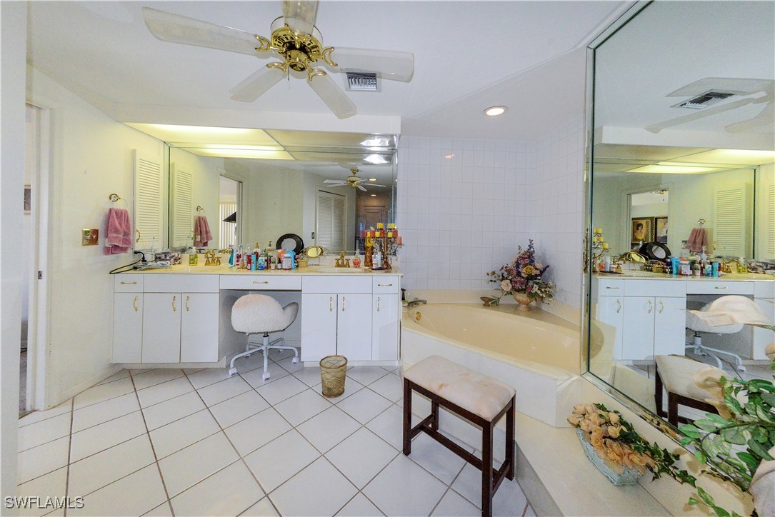 1614 Beach PKWY 206