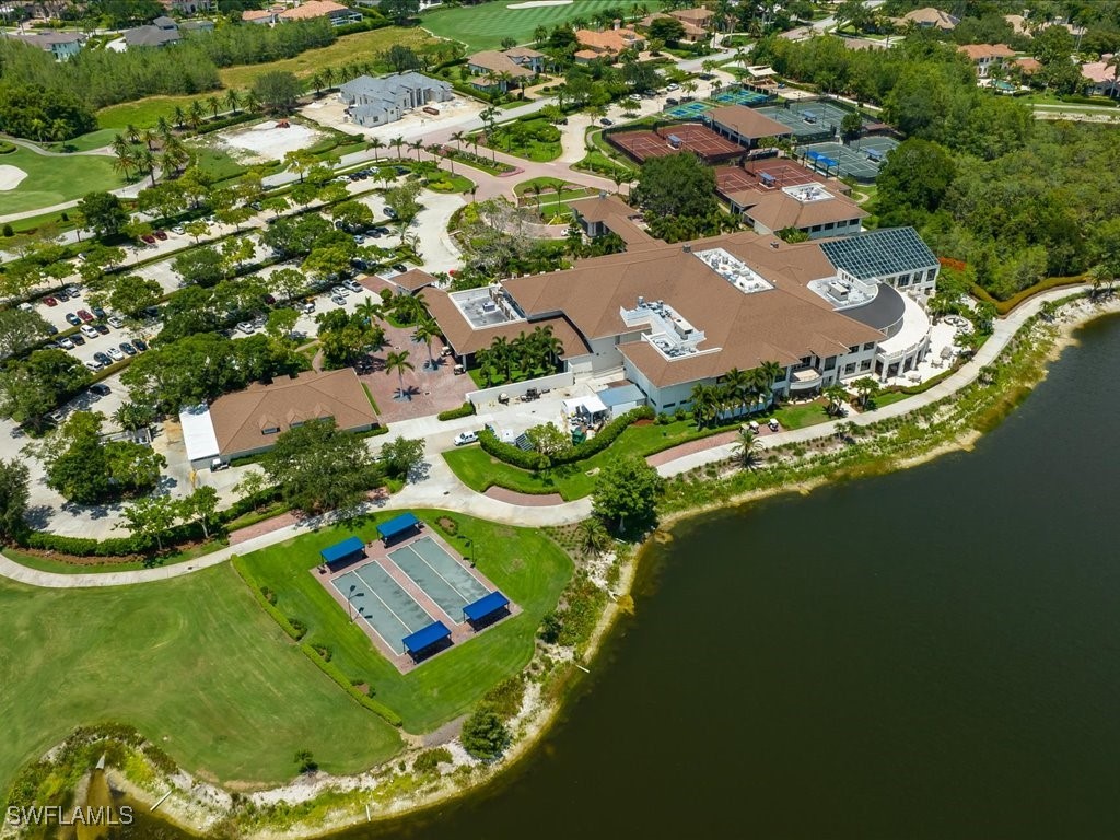 28732 La Caille DR