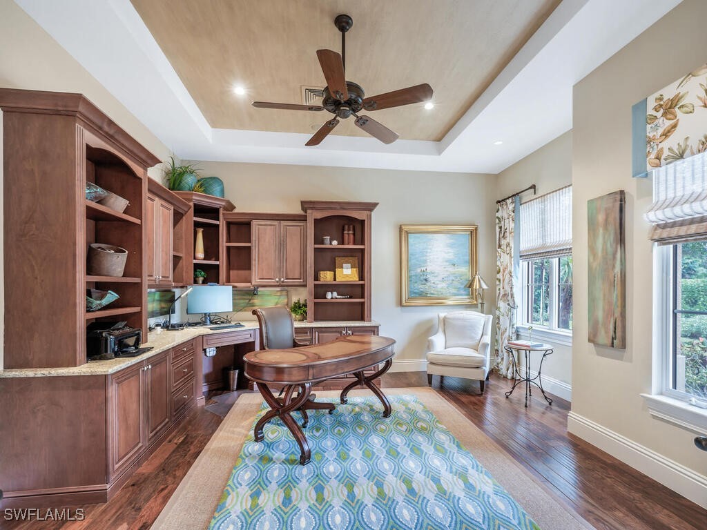 28732 La Caille DR