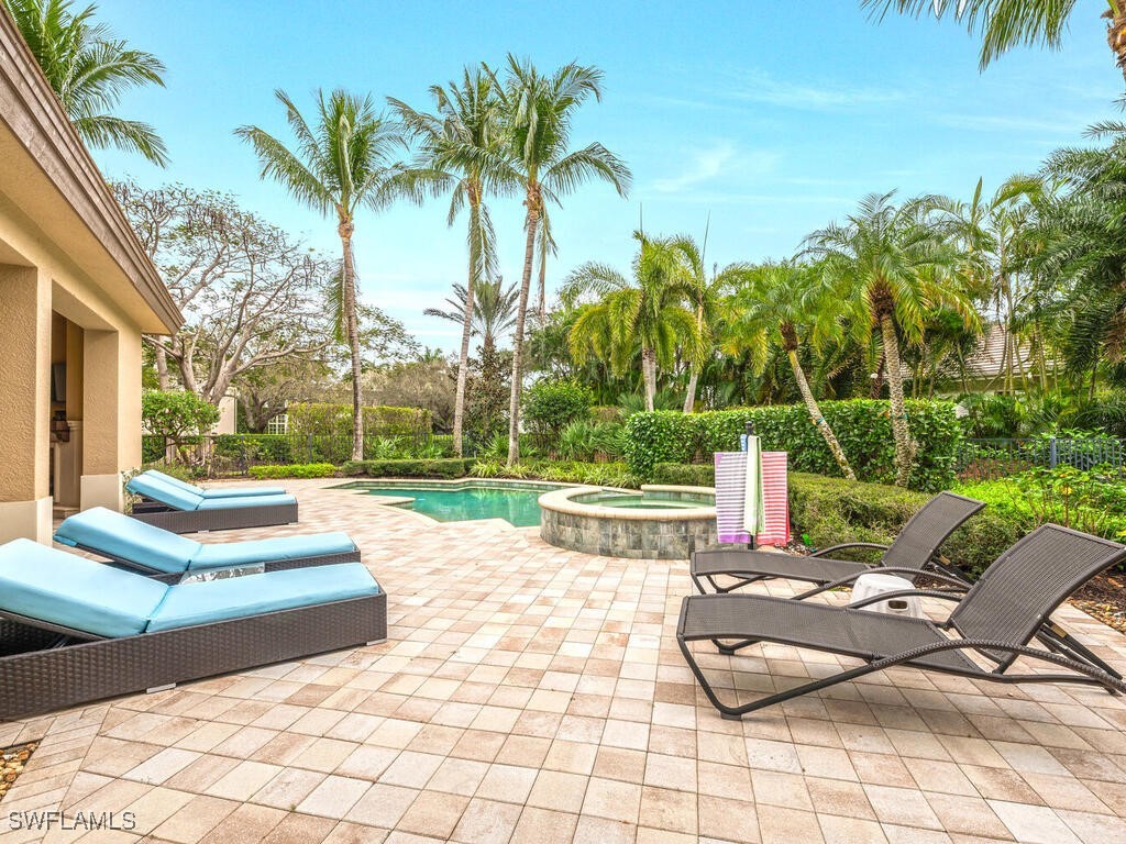 28732 La Caille DR