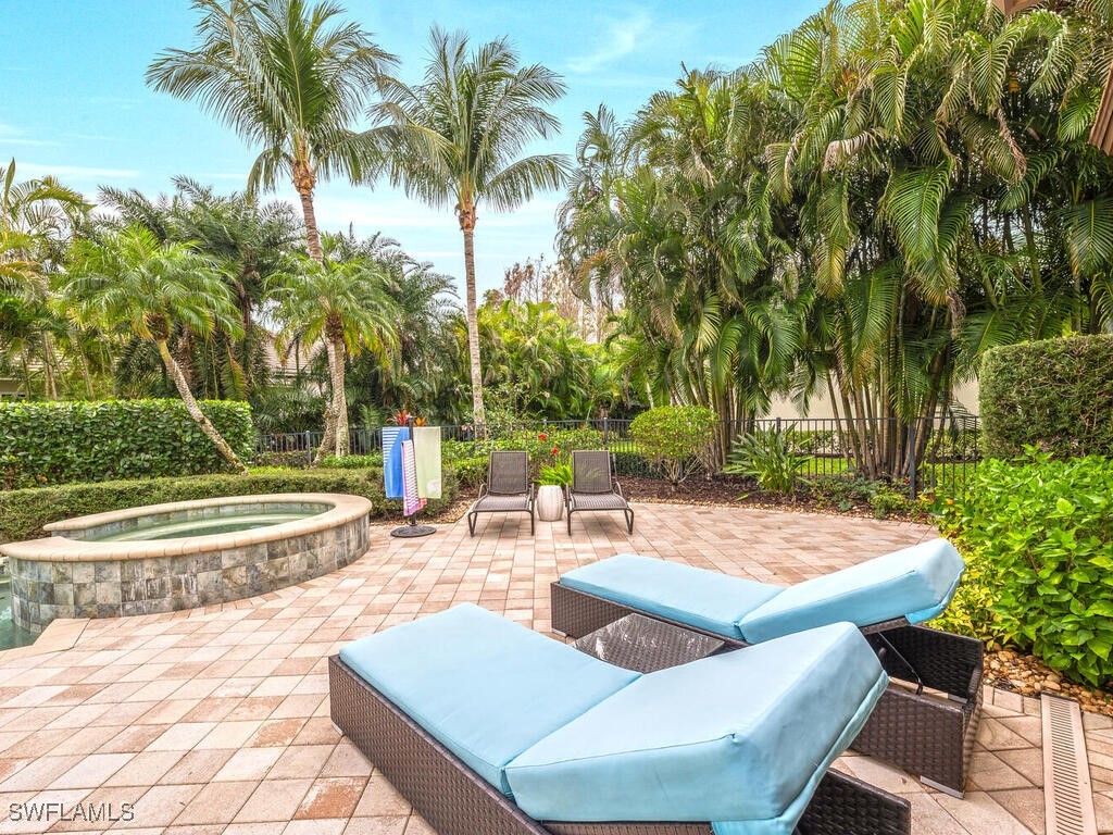 28732 La Caille DR