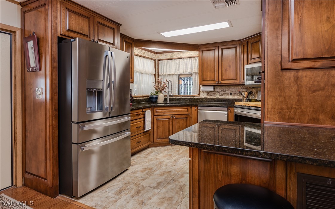 66 Sunset CIR