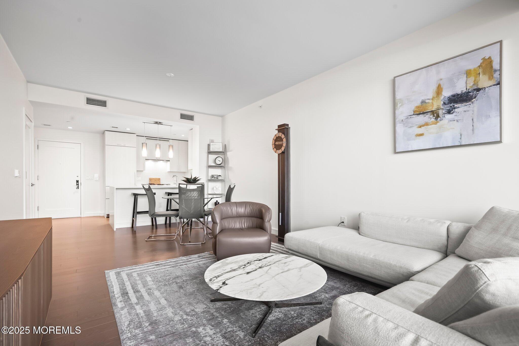 30 Melrose Terrace 503