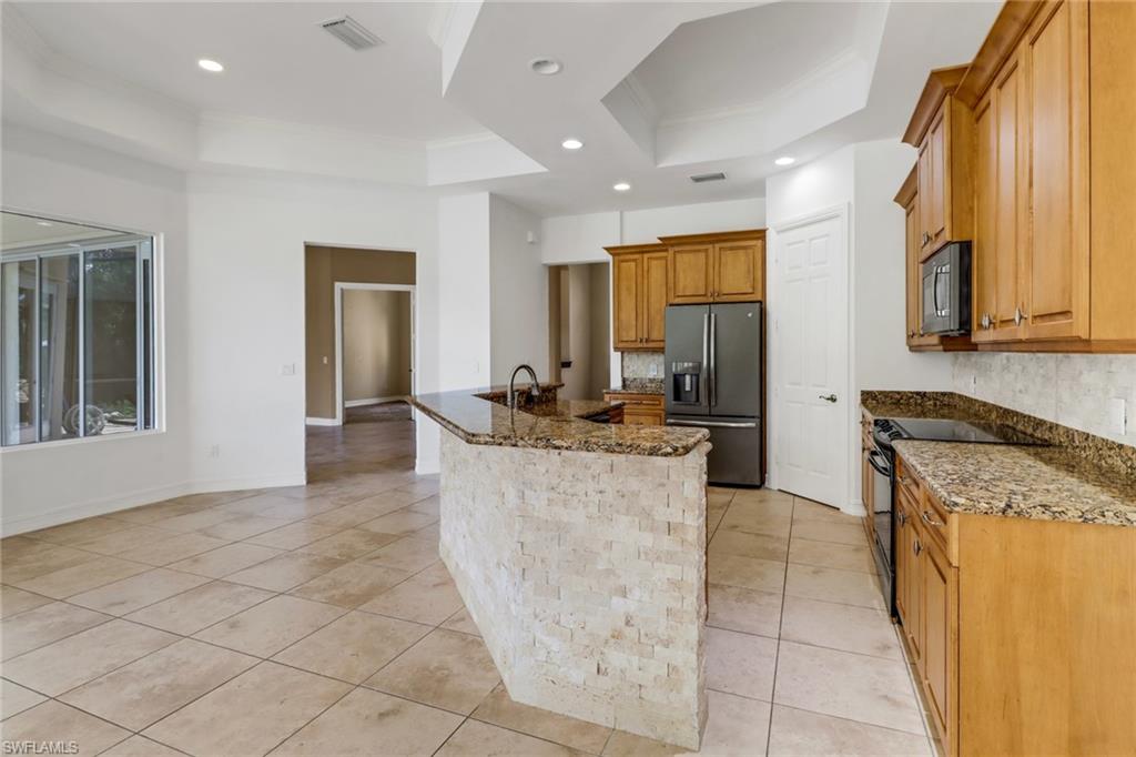 415 Saddlebrook LN