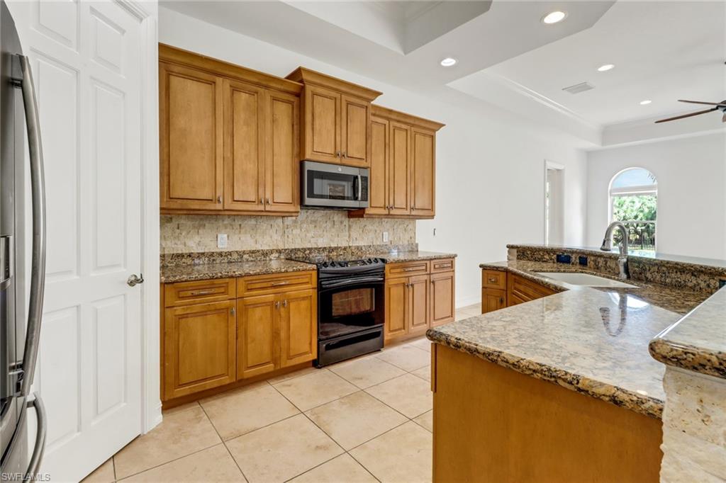 415 Saddlebrook LN