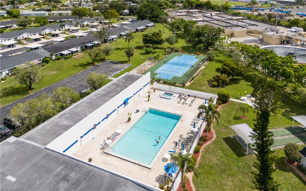6884 Sandtrap DR # 4