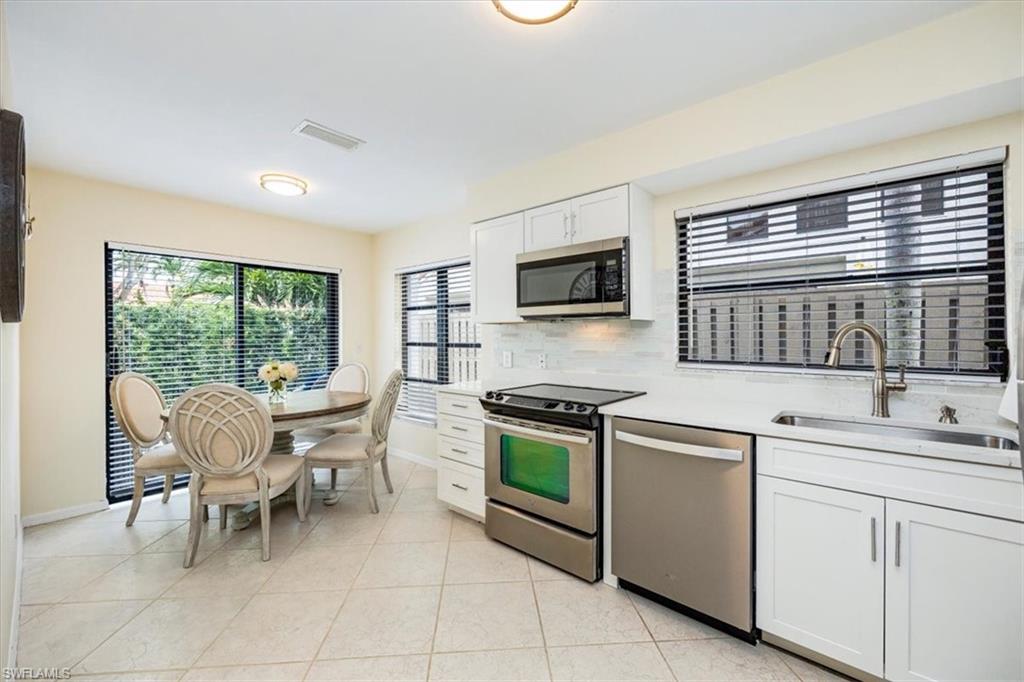 833 Reef Point CIR
